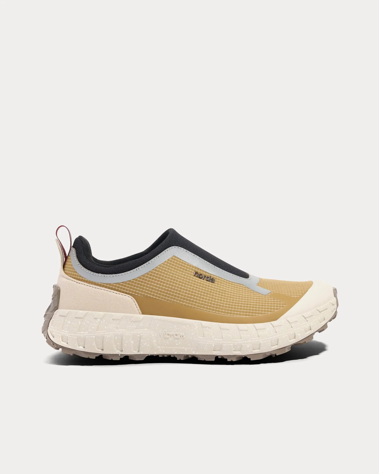 003 G  M Maple Running Shoes
