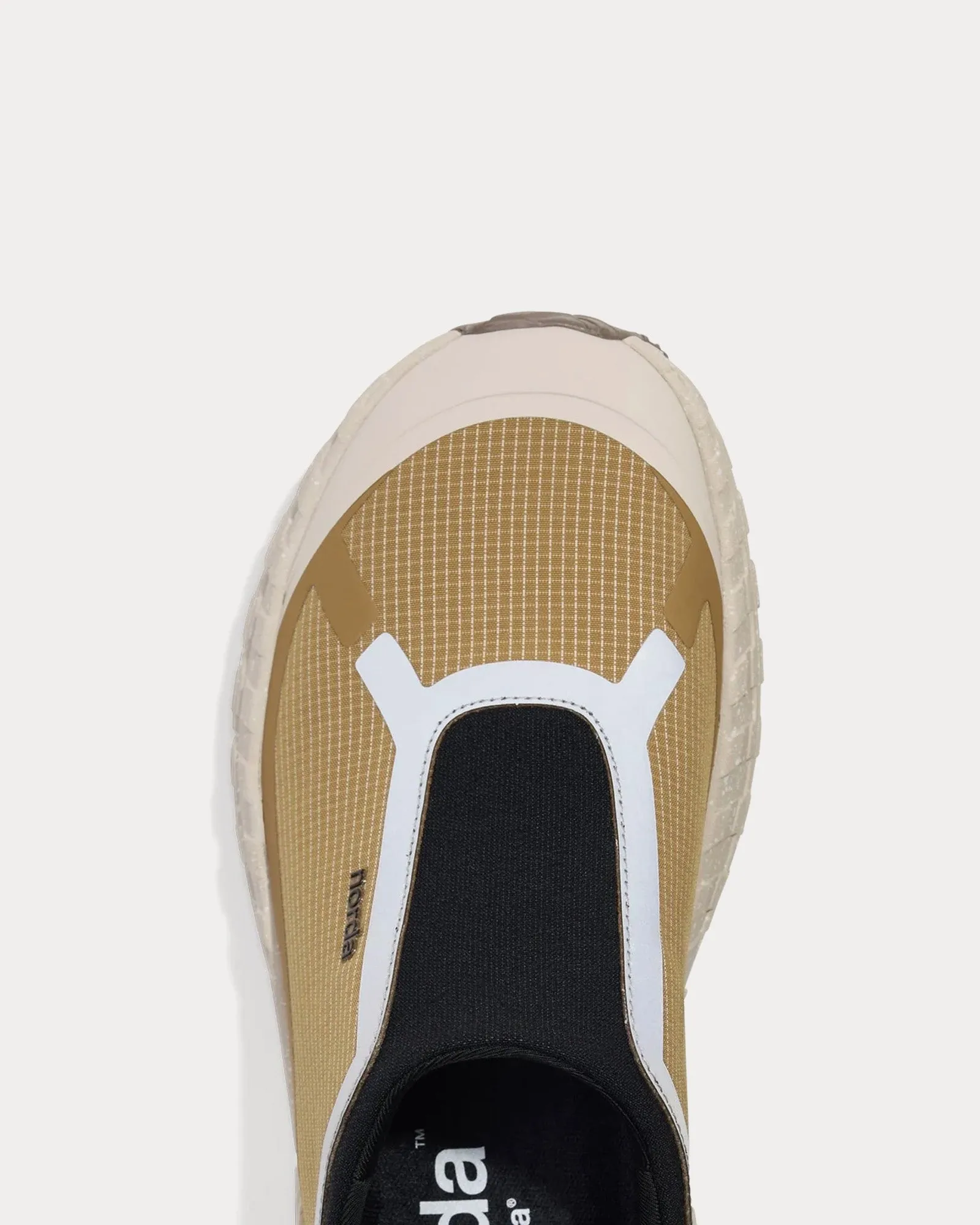 003 G  M Maple Running Shoes