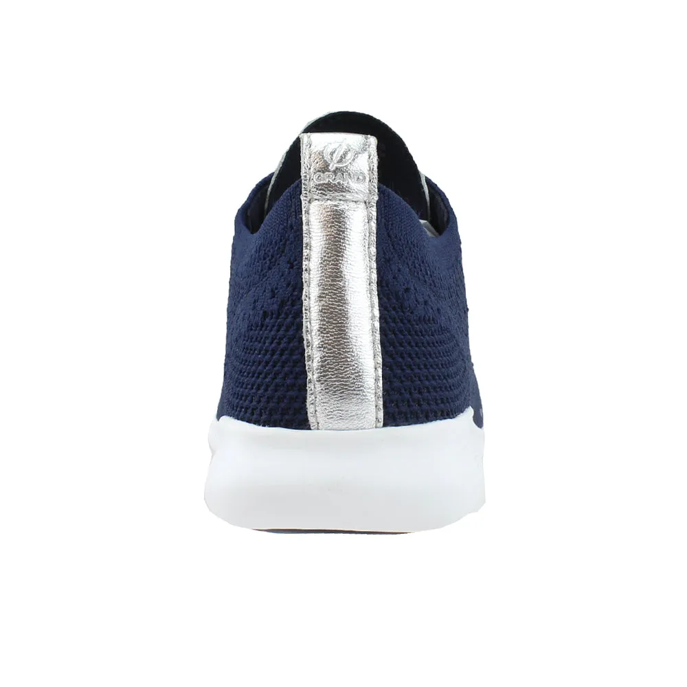 2.ZEROGRAND Lace Up Sneakers