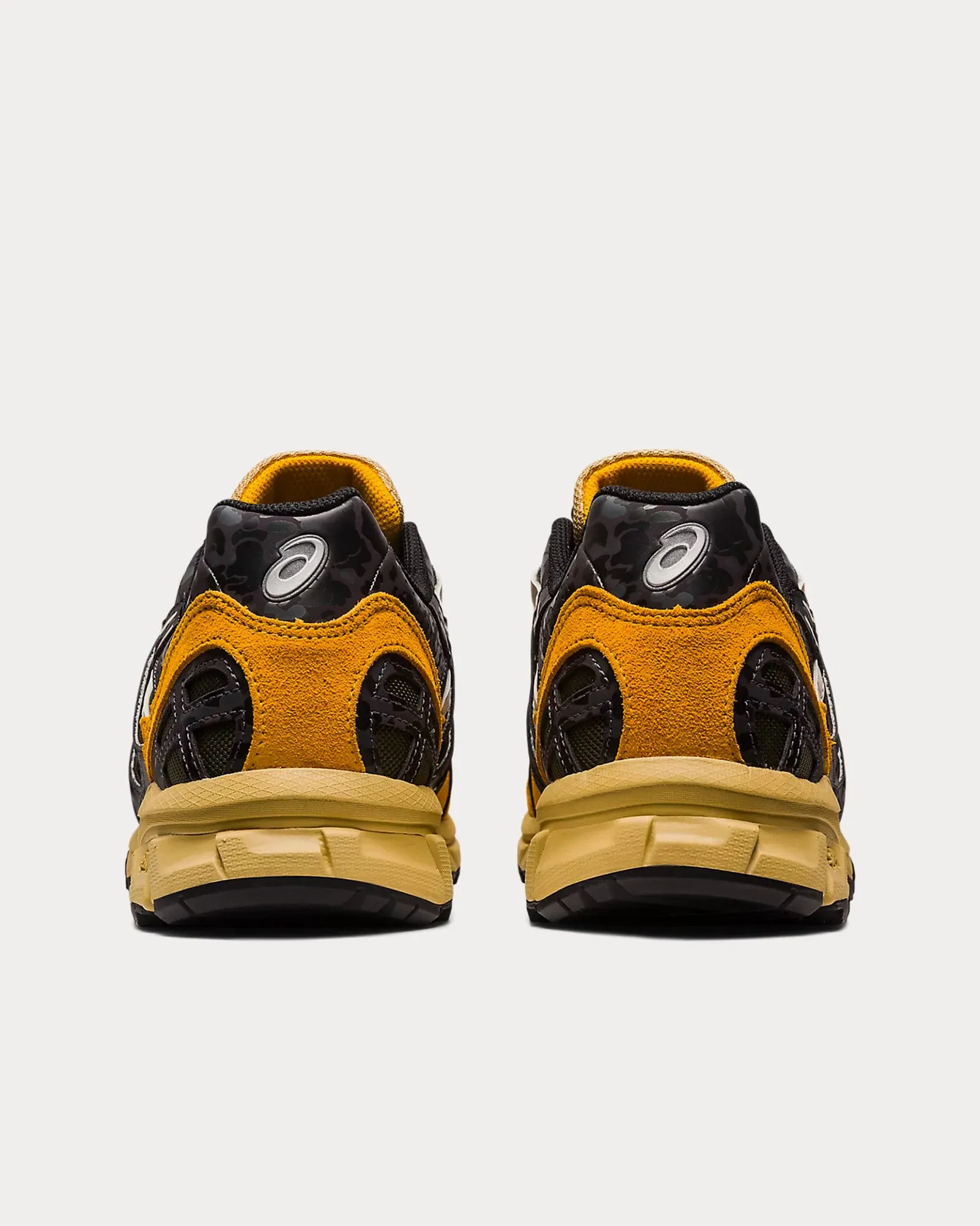 Gel-Sonoma 15-50 Olive Canvas / Yellow Orange Low Top Sneakers