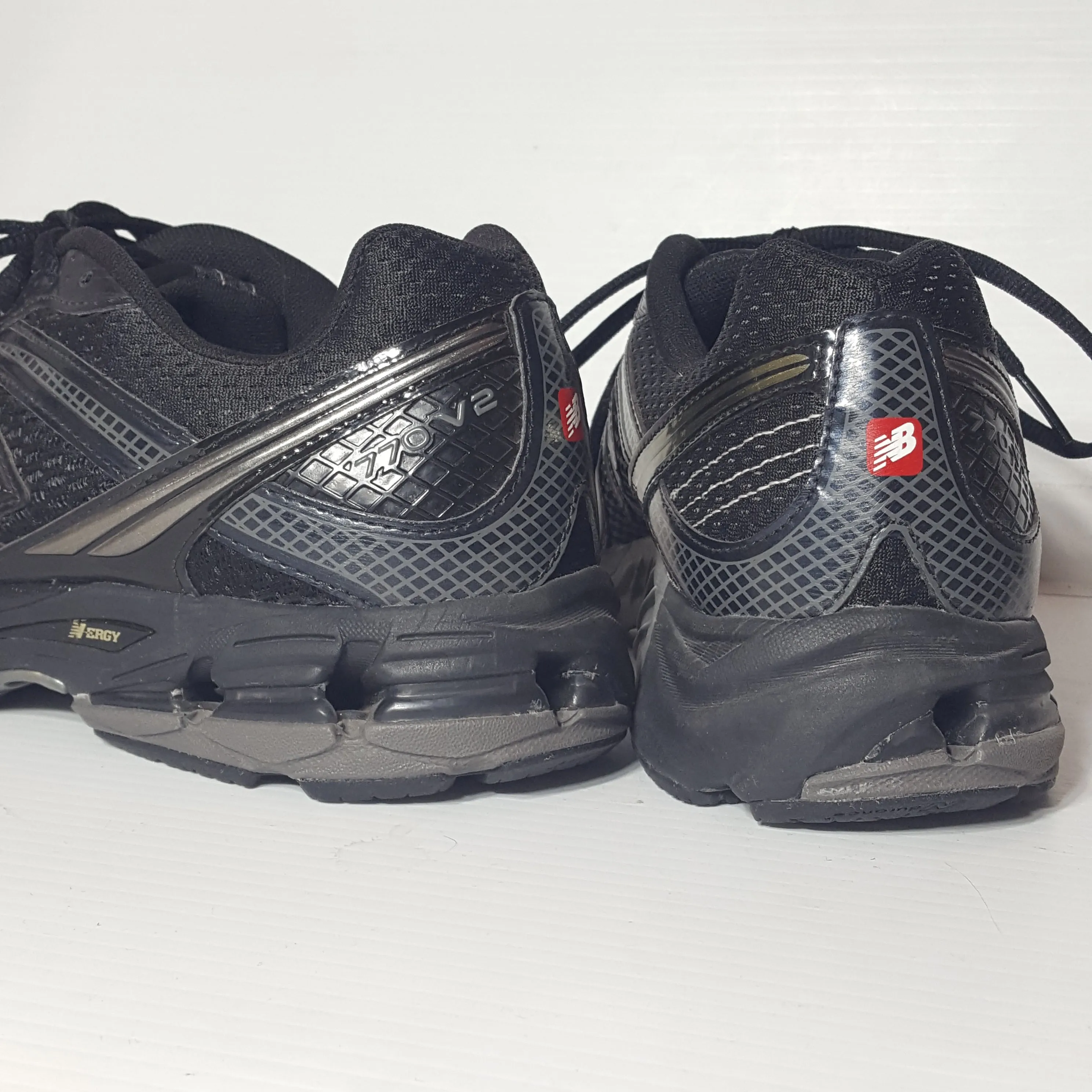 New Balance Mens Running Shoes - Size 10 - Pre-owned - 1T247C