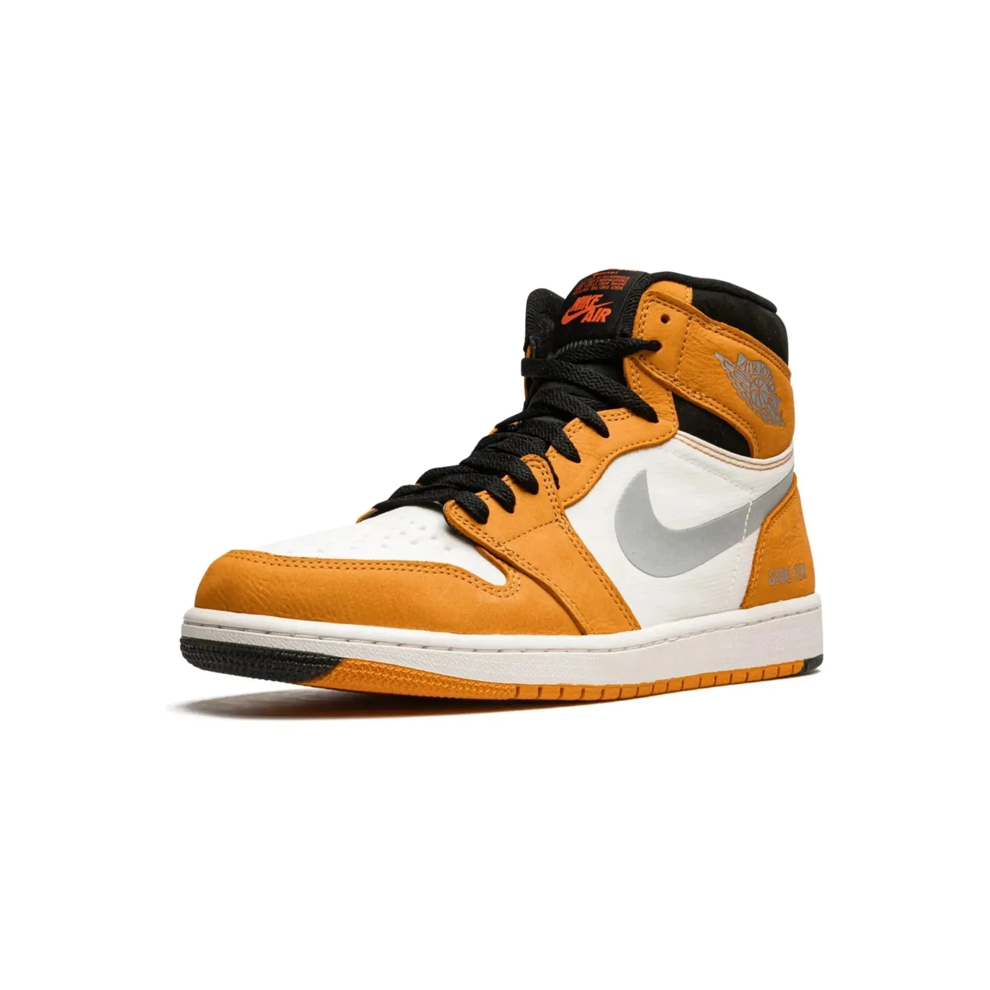 Nike Air Jordan 1 High "Gore-Tex Light Curry"