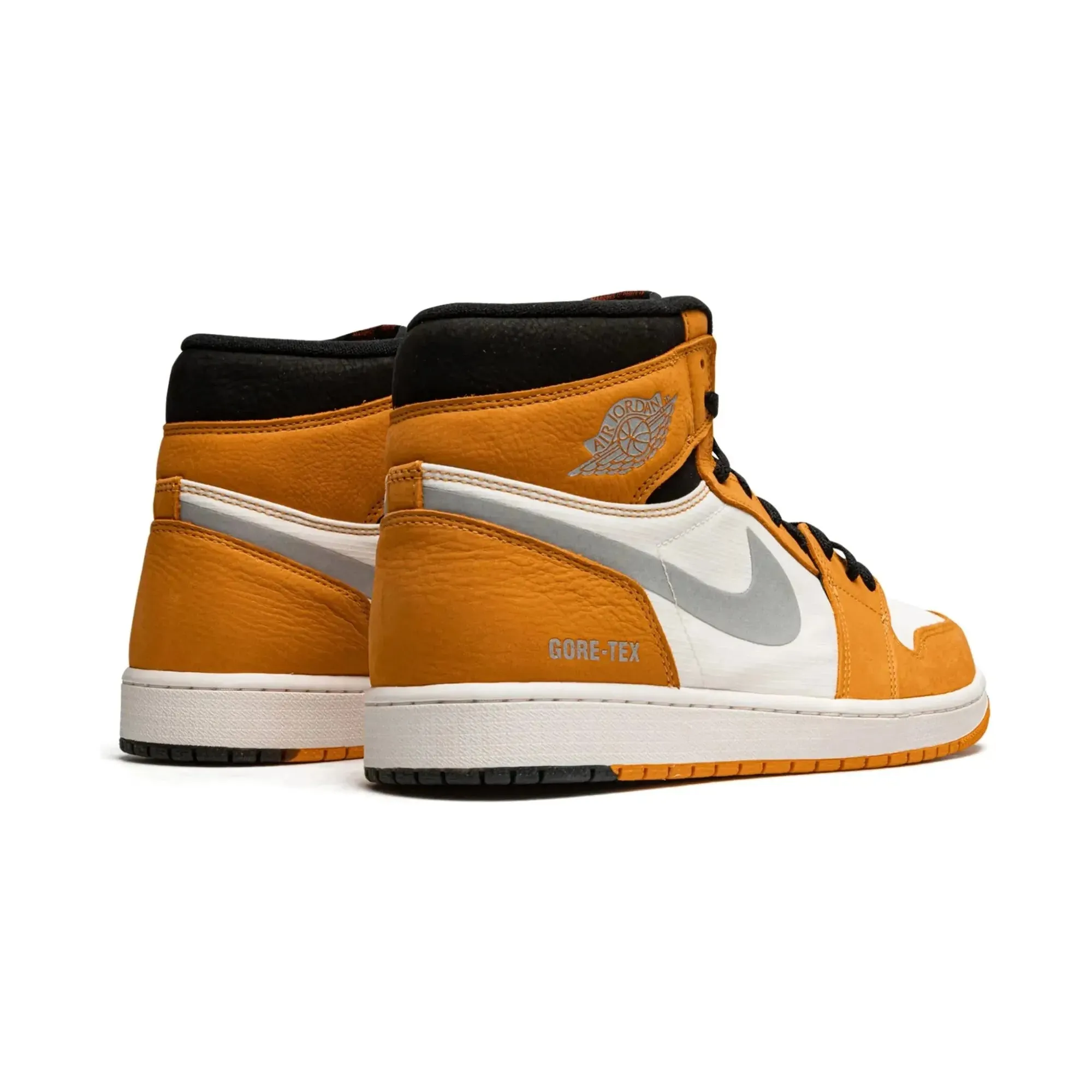 Nike Air Jordan 1 High "Gore-Tex Light Curry"