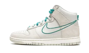 Nike Dunk High First Use Light Bone Green Noise