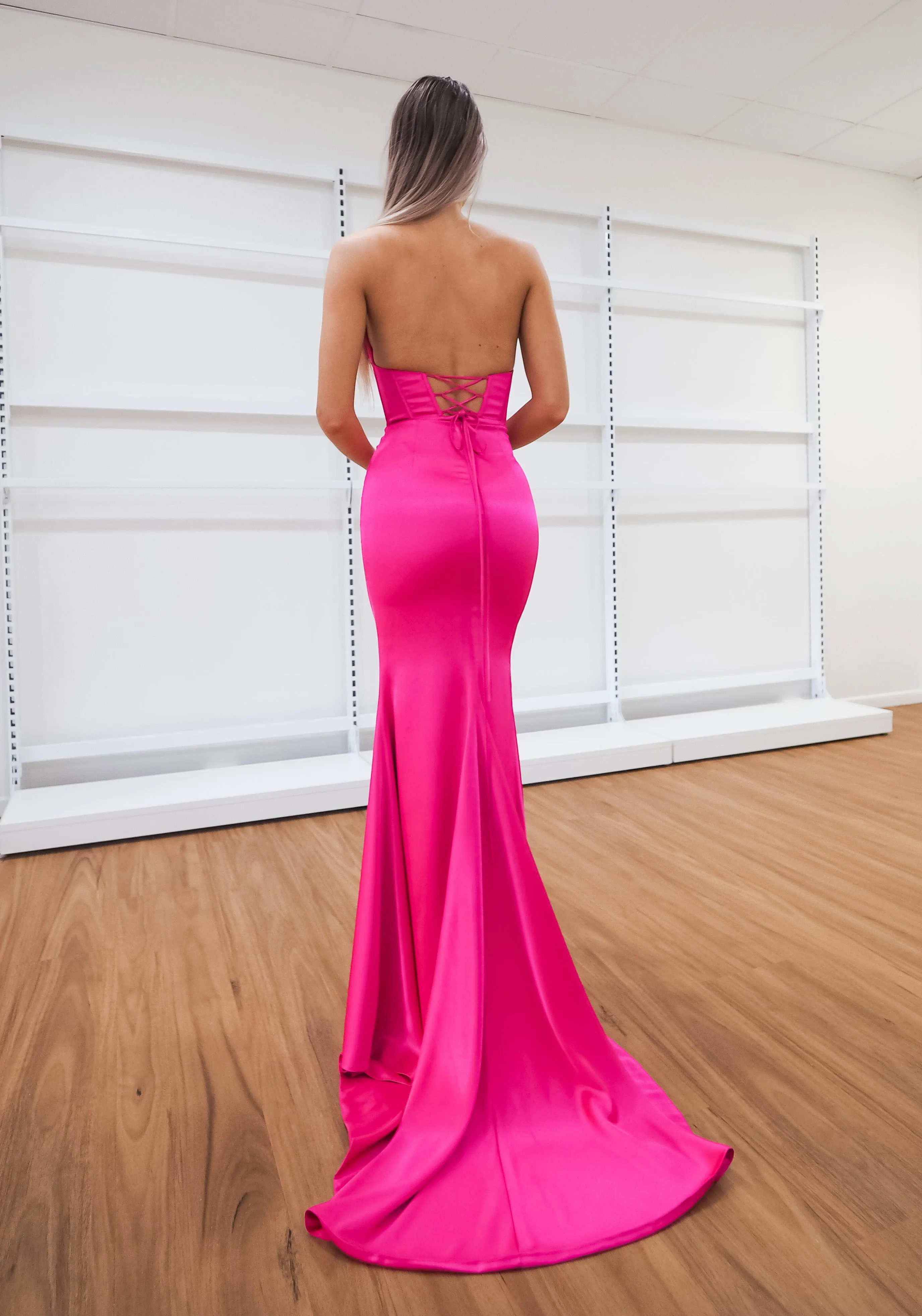 Satin mermaid dress with ribbed corset look and a high slit