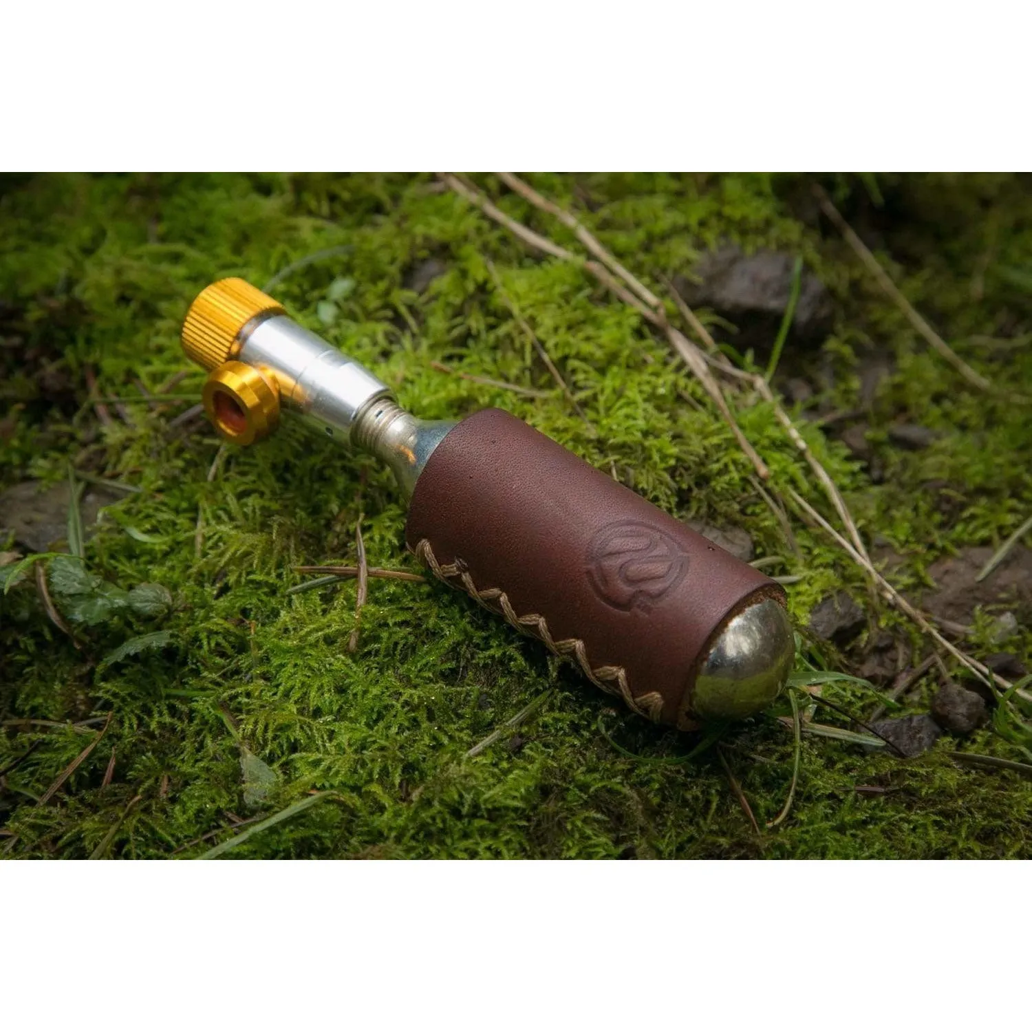 Tiny Object Co2 Bike Inflator w/Leather Cartridge Holder