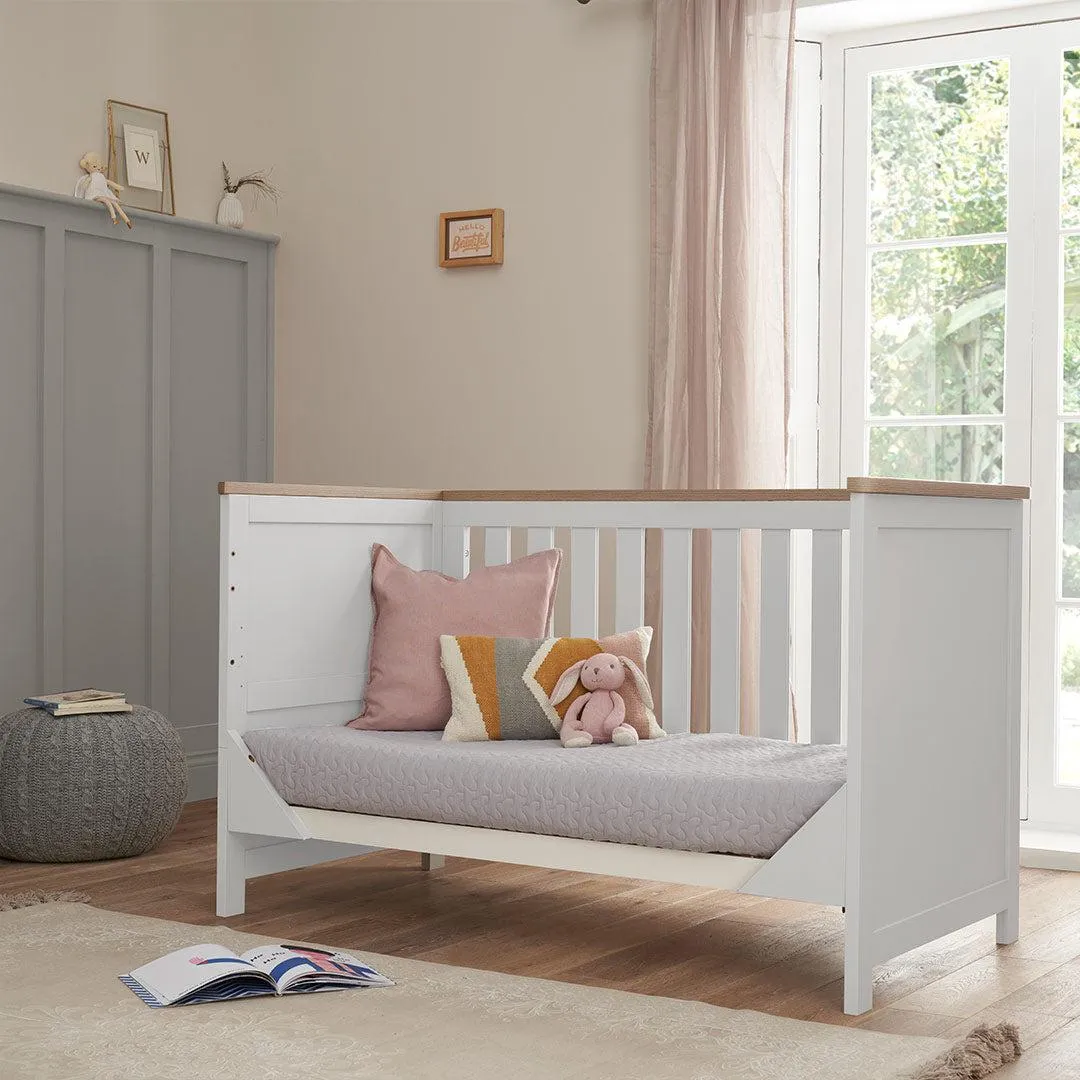 Tutti Bambini Verona Cot Bed - White/Oak